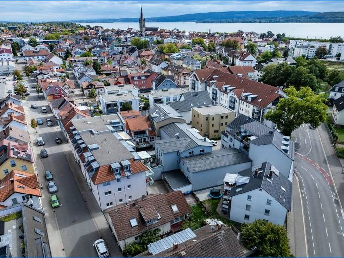 Edle 4,5-Zimmer-Dachgeschosswohnung mit Lift in zentraler Lage Radolfzell – Bezug nach Vereinbarung! – Foto 1