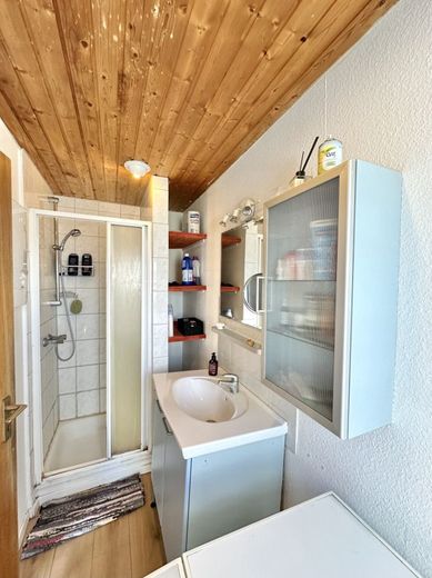 CITYHOUSE: Top-Rendite! Dachgeschosseinheit mit 3 Apartments einer Dachterrasse und Balkon! – ...Duschbad