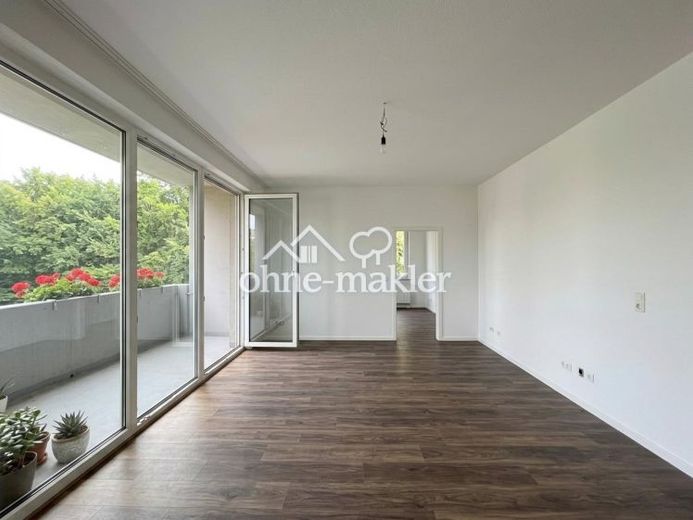 Einziehen oder vermieten: helle 3 Zimmer mit Balkon ins Grüne — provisionsfrei vom Eigentümer – Photo 1