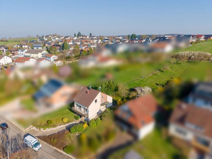 Arriver, se sentir bien, aménager – votre nouveau chez-vous dans un emplacement privilégié à Oberderdingen – Photo 1