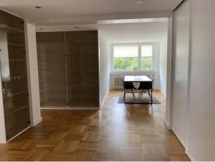 108 square meters in Bielefeld's prime location – Diele/Esszimmer inkl. Schränke