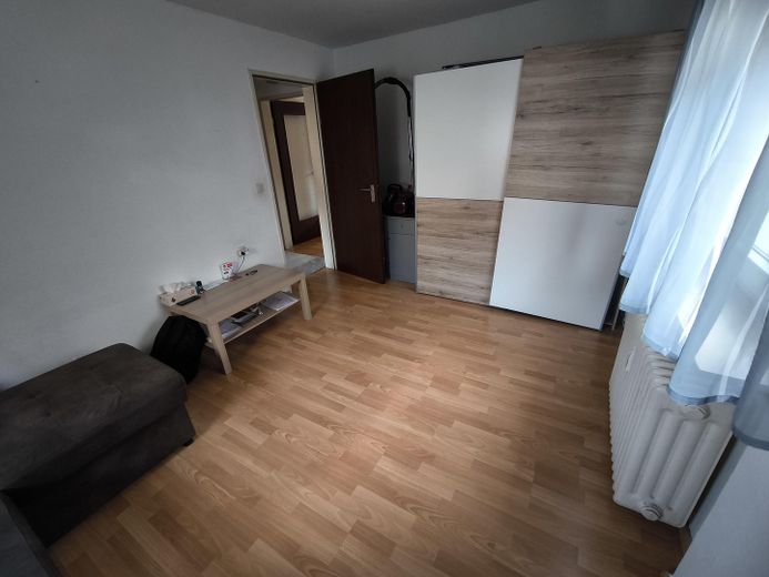 Schlafzimmer 2. OG Links