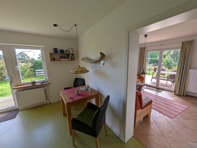 Ostsee ve Holstein İsviçresi yakınlarındaki çayırlara manzara – Verbindung zur Küche