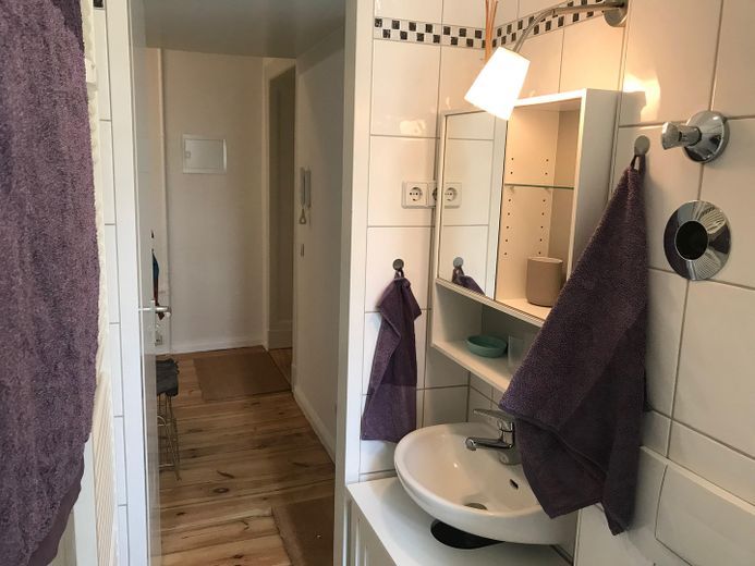Young Urban Professionals or Couple! Furnished Flat with a View! – Foto 10