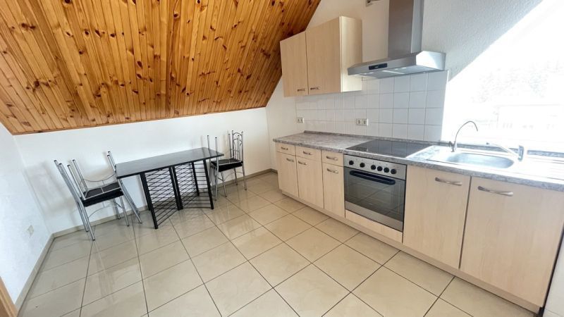 Schöne, helle Dachgeschosswohnung mit herrlichem Ausblick - sofort bezugsfertig. – Bild 9