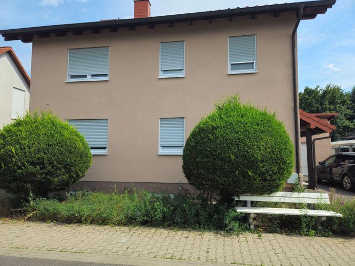Straßenansicht Haus Frontal