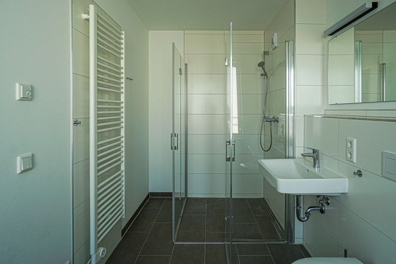 Habiter moderne avec toute la famille, appartement de 4 pièces - HC55 – Duschbad