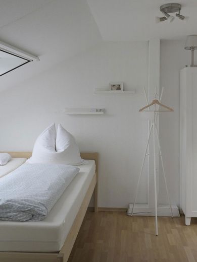 Schlafzimmer/DG