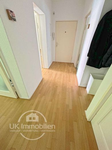 Singles &amp; DINKS aufgepasst: Top-Lage am Grüneburgweg – Flur