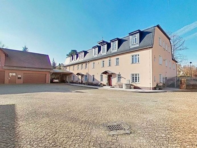 Historisches Mühlenanwesen mit Wasserkraft, Autarkie für Gastronomie, Handel und Schulungszentren – Foto 1
