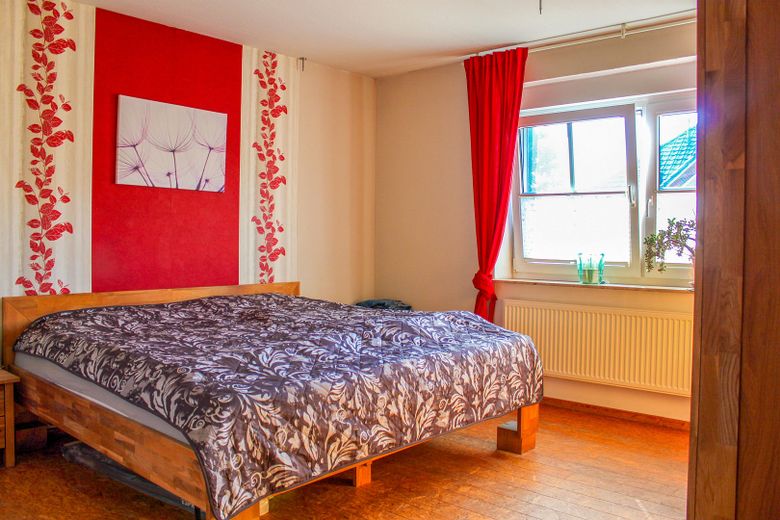 🏡 Einziehen statt sanieren – Ihr neues Zuhause wartet bereits auf Sie! – Schlafzimmer im EG