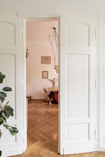Altbau mit viel Platz in Düsseltal – Flügeltür Richtung Esszimmer