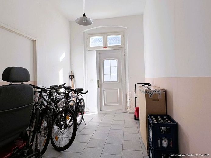 REDUZIERT!! Mehrfamilienhaus mit 4 Einheiten - solide vermietet mit Entwicklungspotenzial in Selb – VUB0002405-2