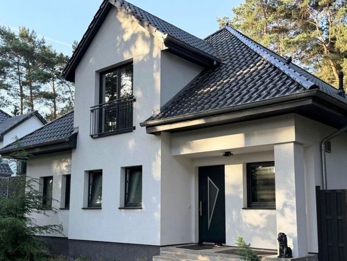 Two Modern Homes in Borkwalde | 368 m² Living Space, Pool & Sauna – Foto 1