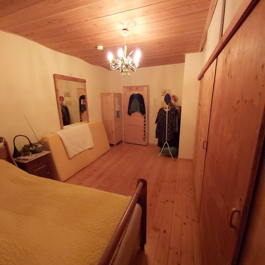 Zimmer 1 OG