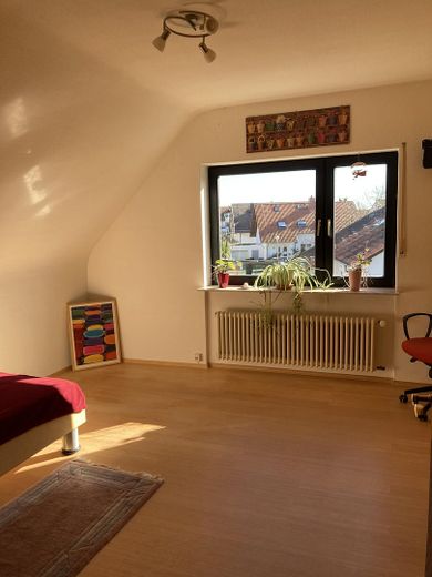 Von Privat: Großes Einfamilienhaus mit Wellnessbereich zu verkaufen! – Foto 7