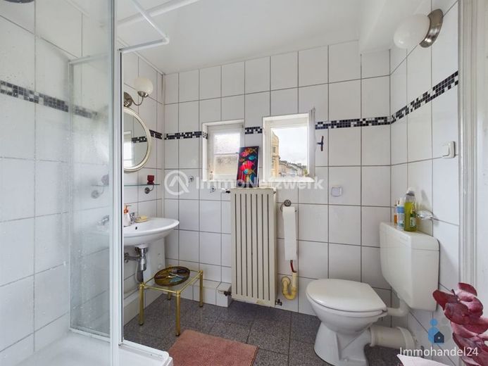 TOPANGEBOT***wunderschönes Jugendstilgebäude mit bis zu 5 Einheiten in der Bonner Südstadt***NEU – Duschbad 1 OG