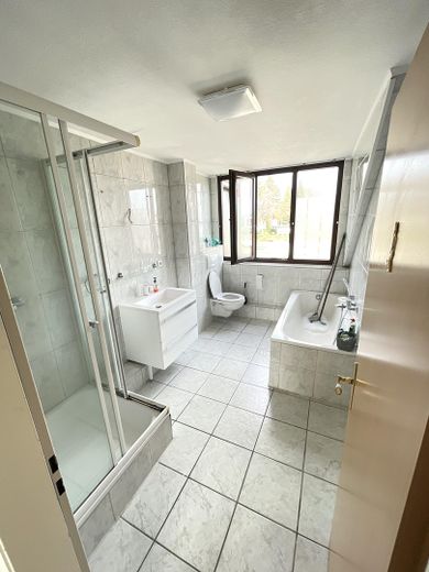 Badezimmer UG (Foto unrenovier