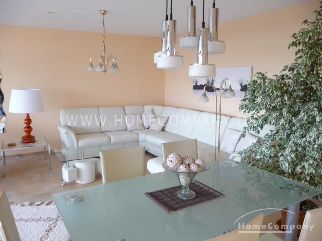 3 Zi. Whg, saniert, möbliert,  Großes Wohn/Esszimmer (60 qm),  2 Balkone PKW Stellplatz vorhanden. – b4c3b54a3d414eb5373d10c8b426c4b5d0b35303.jpg