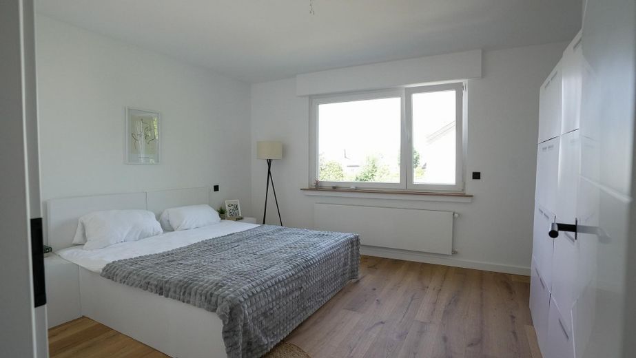 Morderne, sanierte 3 Zimmer Wohnung zum Erstbezug und Provisionsfrei – Schlafzimmer