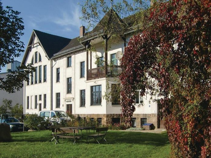 ETW, App., LOFTS, Ateliers zw. Rostock & Müritz (Wohnen in histor. Ambiente / im Eigentum)! – GUTSHAUS mit 16 E.T.W.