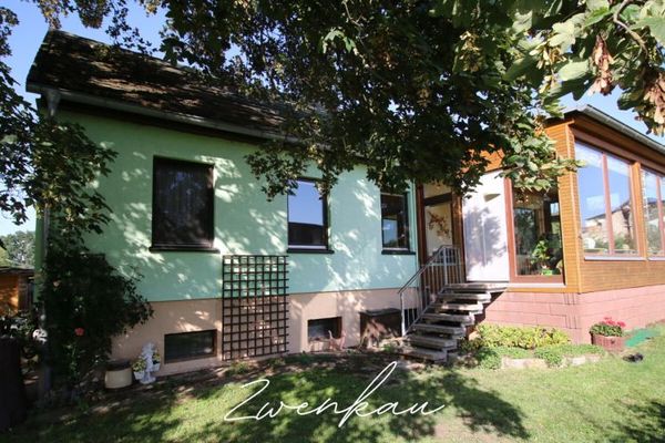 Viel Platz zum Leben – Einfamilienhaus mit Wintergarten und 1.166 m² Grundstück in Zwenkau