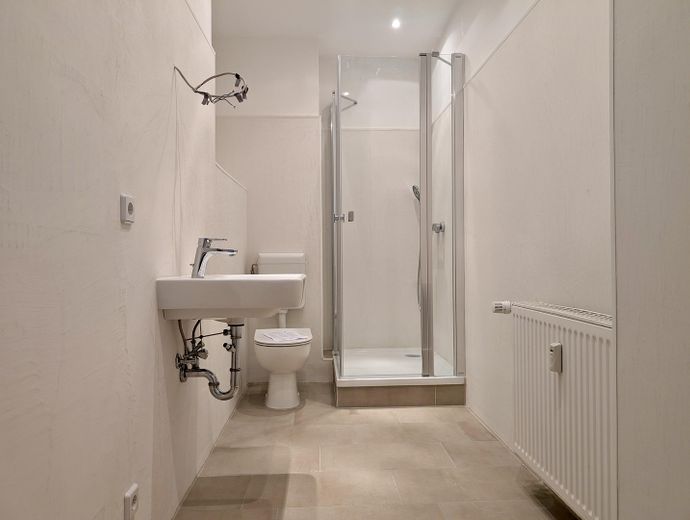 Helle 2- Zimmer- Wohnung in Luckenwalde – Badezimmer
