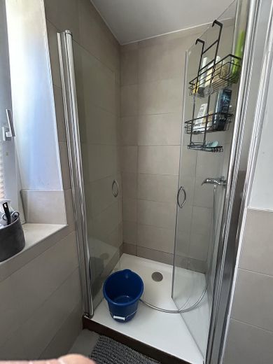 Großzügige 3-Zimmer-Wohnung mit Balkon – zentral in Lauingen – Bad - Dusche