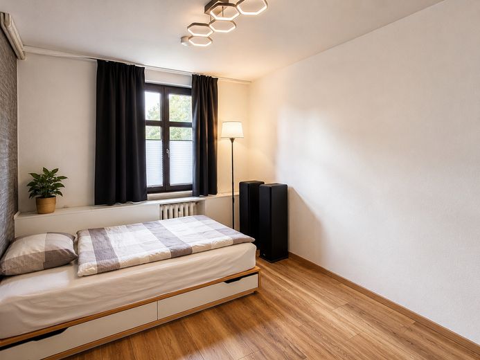 4-Zimmer-Wohnung in zentraler Lage von Bingen –  inkl. Einbauküche – Zimmer 1