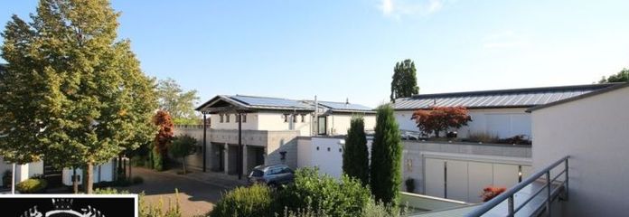 Casa unifamiliar amueblada con jardín, balcón y garaje en Oppau
