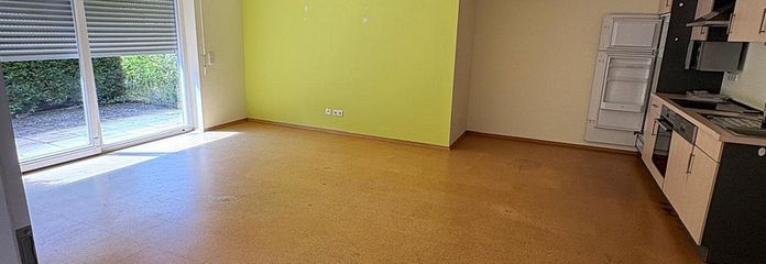 - RESERVIERT - Moderne 2-Zimmer-Wohnung mit Terrasse und Fußbodenheizung – Wohn- und Essbereich mit Küche