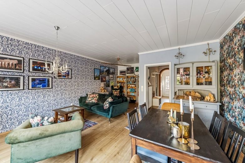 Wohnen wo andere Urlaub machen
---5 wohnliche Zimmer warten auf Sie--- – Wohnzimmer