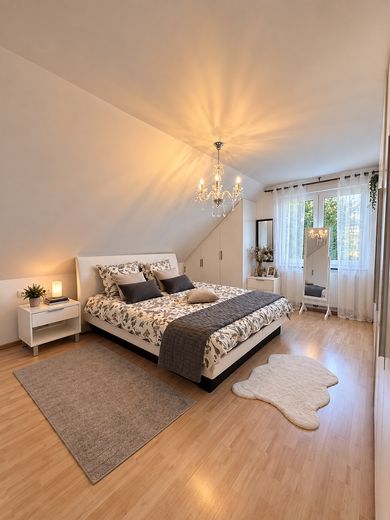 Neuwertiges Haus mit Pool in verkehrsberuhigter Straße – Foto 10