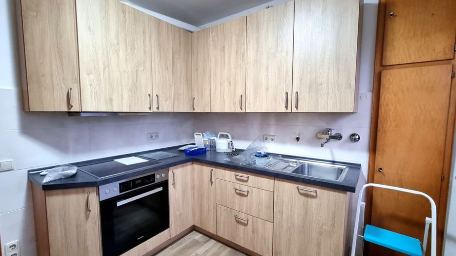3-Zimmer-Erdgeschosswohnung, große Terrasse, ruhige/zentrale Lage – Küche 3