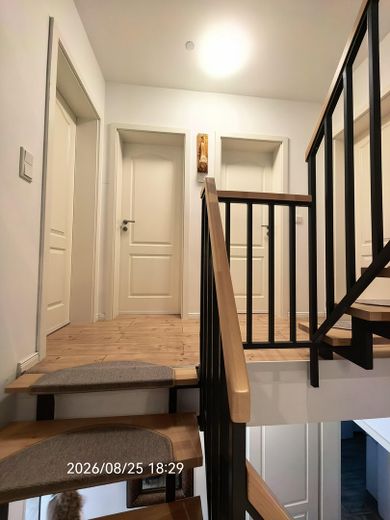 Moderne möblierte Neubau-Doppelhaushälfte mit Wärmepumpe, Fußbodenheizung – Foto 18