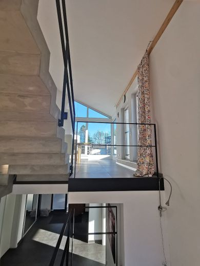 Beton-Faltwerktreppe