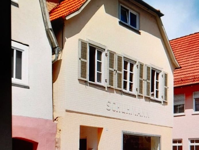 Bad Neustadt a. d. Saale, Wohn-u.Geschäftshaus – Foto 1
