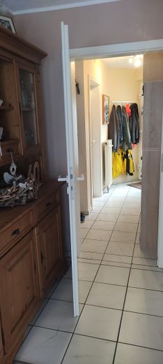 Grosszügiges RH mit 4 Schlafzimmer, 2 Bädern in Horheim-Wutöschingen von Privat – Flur