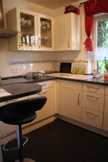 A breve termine: bungalow immerso nella natura in un ampio giardino – Foto 9