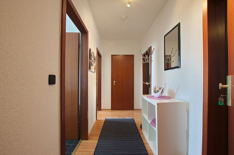 İki oturma-yatak odası ve oturma mutfağı, W-LAN, iki çalışanın konaklaması için ideal daire – 133abec921190db23f4f7a918b4115a1f7f92671.jpg