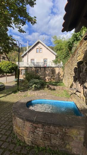 Dom dwurodzinny w wyjątkowej lokalizacji w Falkenstein w powiecie Donnersbergkreis na sprzedaż – Blick von Grafenquellenplatz