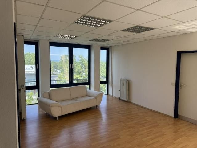 schöne helle Büroflächen Büro Buero 50-500 QM in zentraler Lage mit Parkplätzen und Aufzug – Foto 8