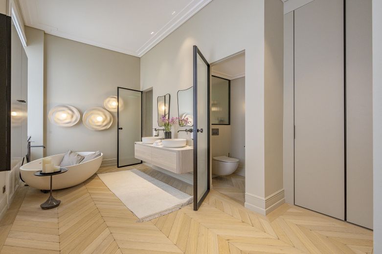Hauptbadezimmer