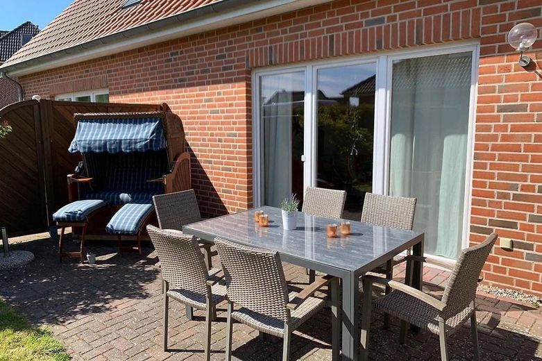 Burg auf Fehmarn: Modernisierte DHH mit unbefristeter Ferien-Zulassung – Terrasse