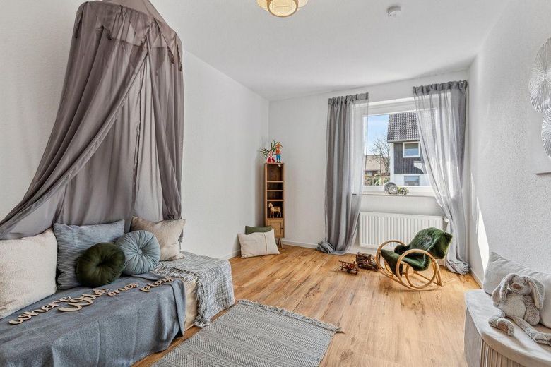 AKTUELL RESERVIERT!    Ein Zuhause zum Wohlfühlen –  5 Zimmer-Reihnmittelhaus in Oyten – Kinderzimmer 1