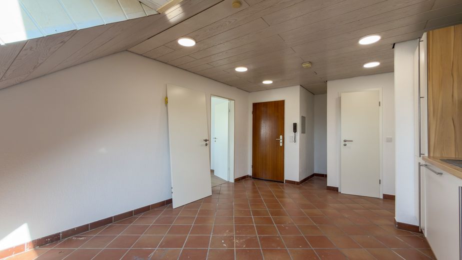 Appartamento modernamente attrezzato con cucina e vista panoramica in una tranquilla strada senza uscita – Küche - Bild 2