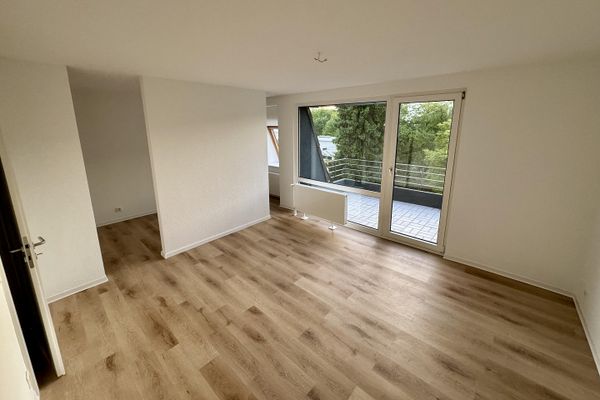 ERSTBEZUG AM UELLENDAHL: 2 ZIMMER WOHNUNG BALKON WHG