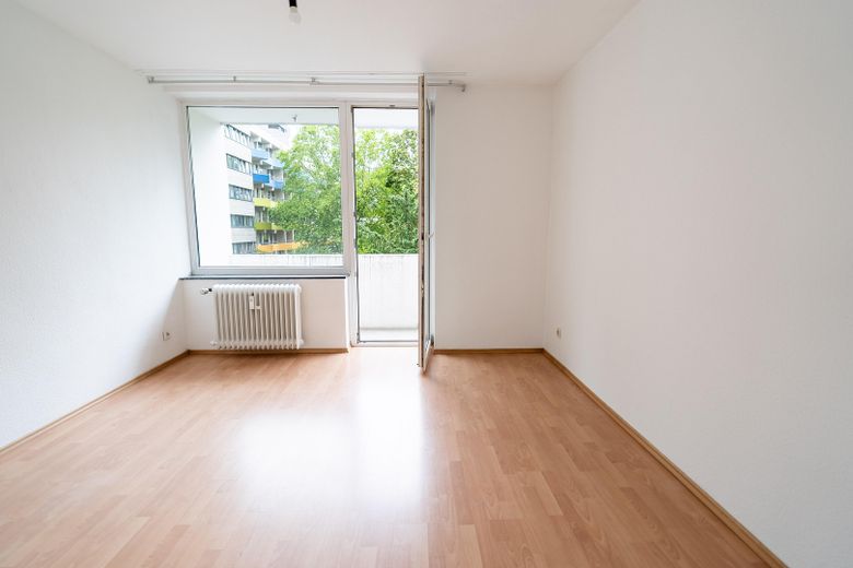 3-pokojowe mieszkanie z dwoma balkonami w centrum Frankfurtu – Zdjęcie 7