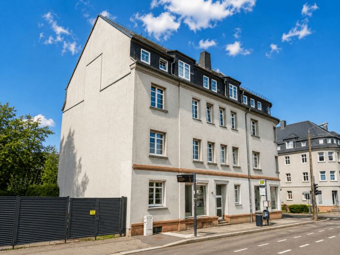 IHR NEUES WOHN-UND GESCHÄFTSHAUS | attraktive Ankaufsrendite und Entwicklungspotenzial – Foto 1