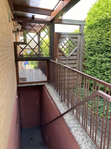 Charming detached house with a large garden in a quiet location on the edge of the forest (Wieterwald) – Außentreppe zum Souterrain